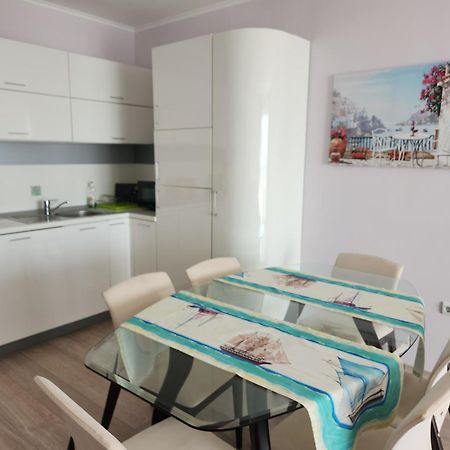 Beach View Apartment Shkorpilovtsi Dış mekan fotoğraf